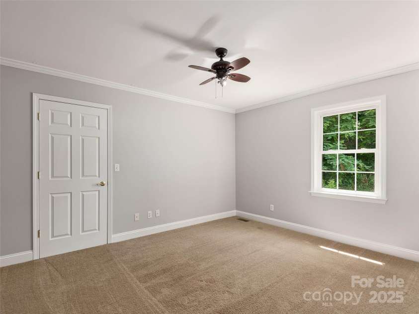 422 Day Lily Drive, Leicester, NC 28748.  MLS# CAR4278707, YatesRealty ID 27063. 