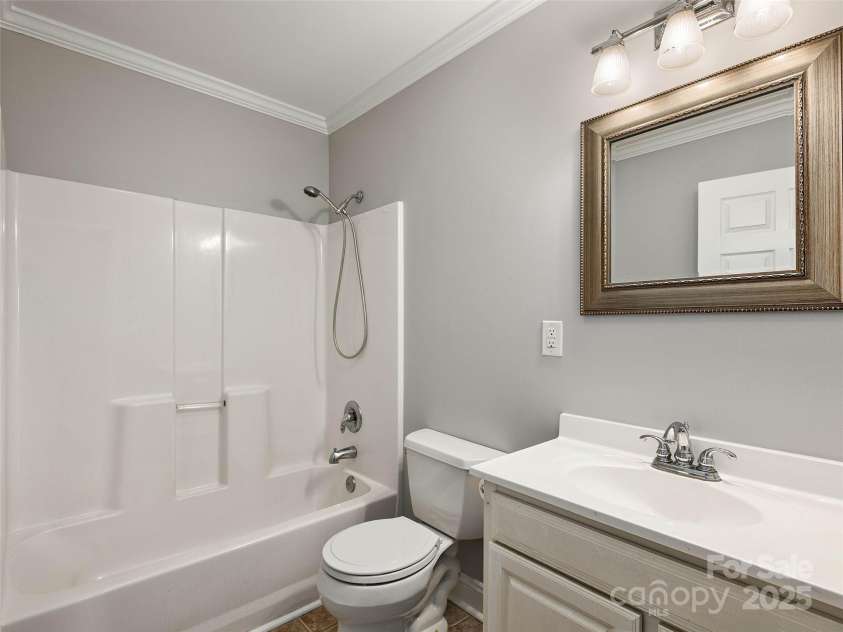 422 Day Lily Drive, Leicester, NC 28748.  MLS# CAR4278707, YatesRealty ID 27063. 