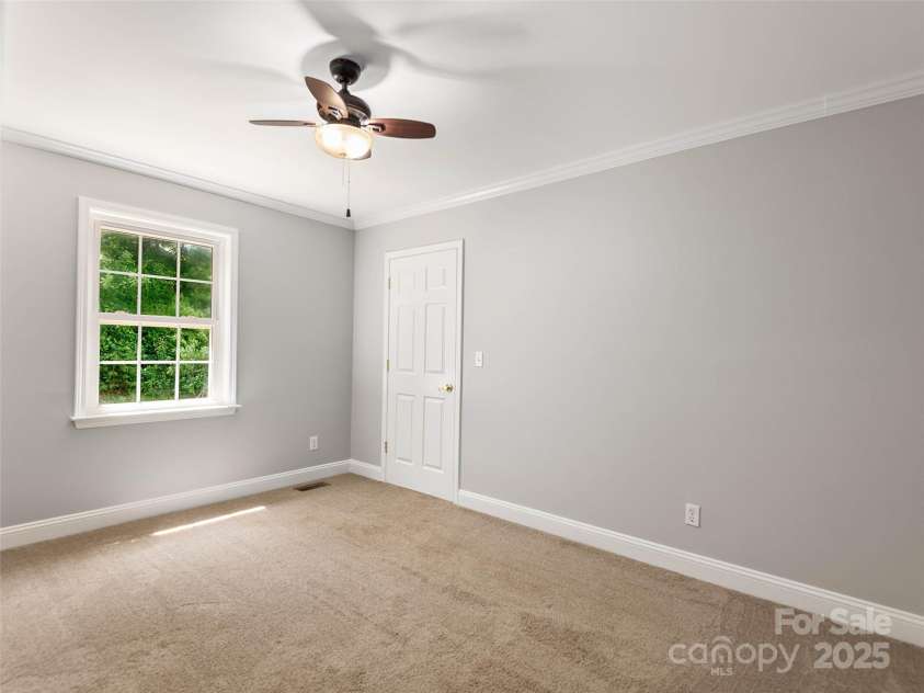 422 Day Lily Drive, Leicester, NC 28748.  MLS# CAR4278707, YatesRealty ID 27063. 