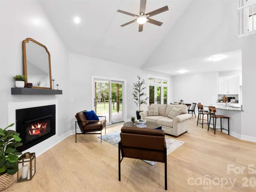 883 Silver Charm Lane, York, SC 29745.  MLS# CAR4364779, YatesRealty ID 27063. Living Room