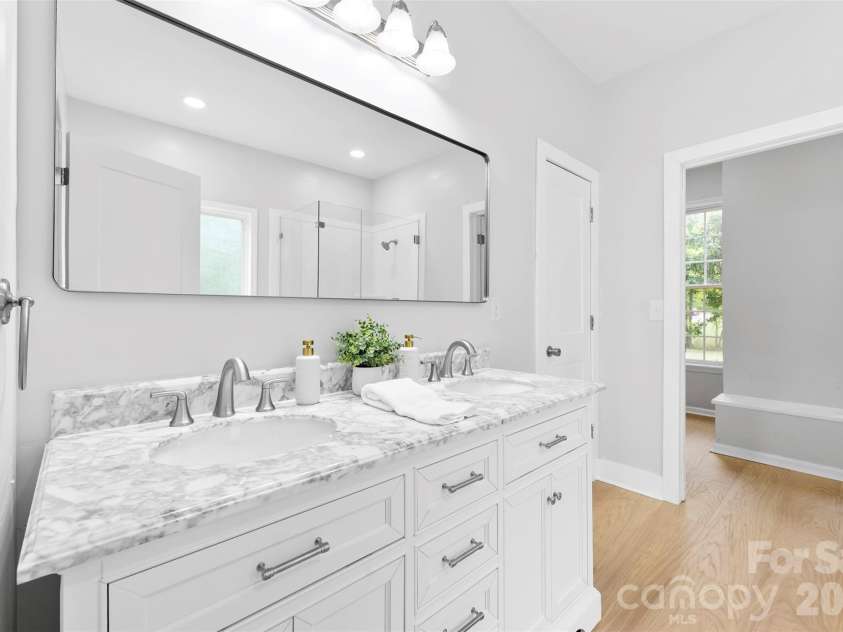 883 Silver Charm Lane, York, SC 29745.  MLS# CAR4364779, YatesRealty ID 27063. Primary Bathroom