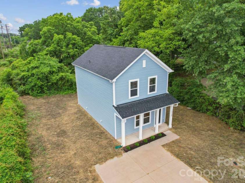 1005 Glenview Avenue, Gastonia, NC 28054.  MLS# CAR4384399, YatesRealty ID 27064. 