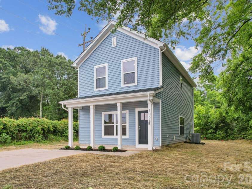 1005 Glenview Avenue, Gastonia, NC 28054.  MLS# CAR4384399, YatesRealty ID 27064. 