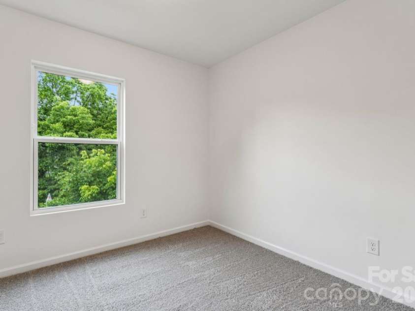 1005 Glenview Avenue, Gastonia, NC 28054.  MLS# CAR4384399, YatesRealty ID 27064. Bedroom #2