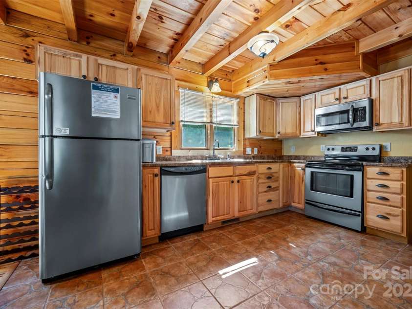 599 Shoal Creek Trail, Nebo, NC 28761.  MLS# CAR4280123, YatesRealty ID 27064. 