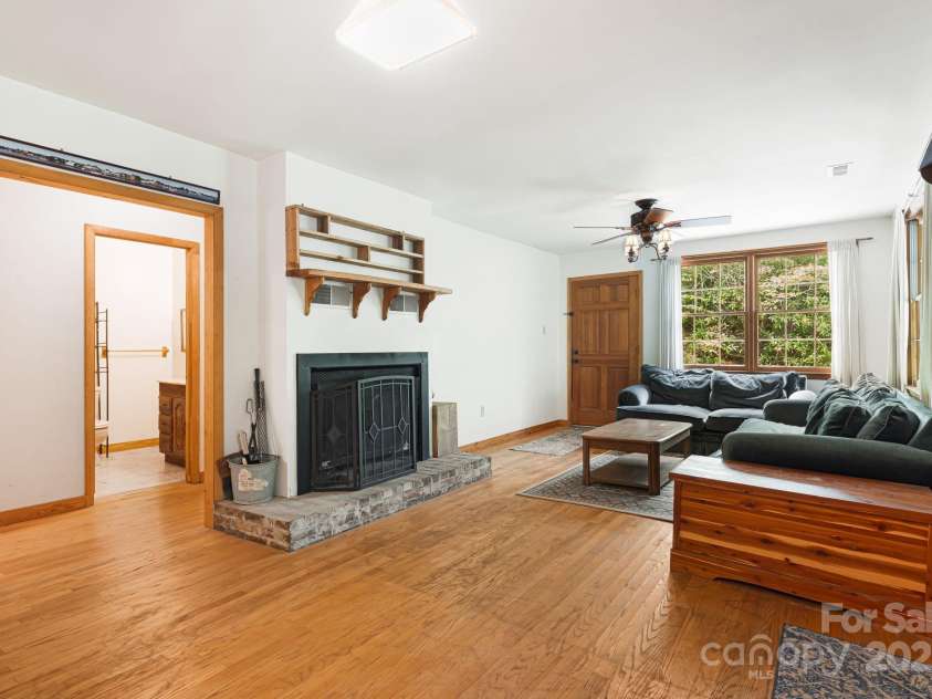 83 Snowy Cove Lane, Black Mountain, NC 28711.  MLS# CAR4255677, YatesRealty ID 27065. 