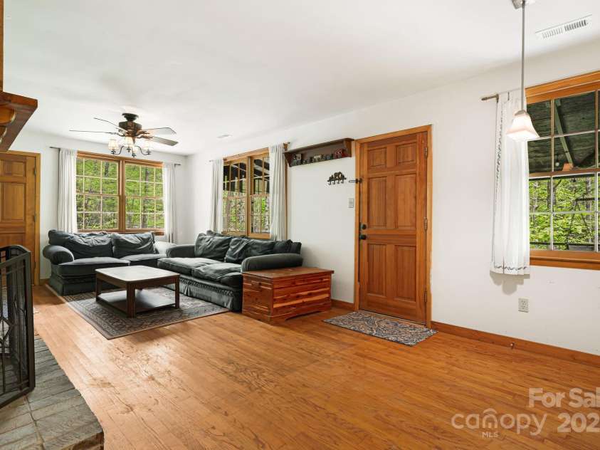 83 Snowy Cove Lane, Black Mountain, NC 28711.  MLS# CAR4255677, YatesRealty ID 27065. 