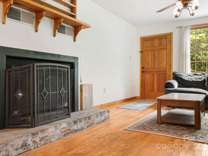 83 Snowy Cove Lane, Black Mountain, NC 28711.  MLS# CAR4255677, YatesRealty ID 27065. 