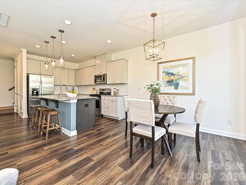 9238 Glenburn Lane, Charlotte, NC 28278.  MLS# CAR4369234, YatesRealty ID 27065. Kitchen