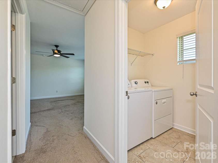 9238 Glenburn Lane, Charlotte, NC 28278.  MLS# CAR4369234, YatesRealty ID 27065. Laundry Room