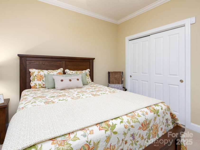 14914 Dewpoint Place, Huntersville, NC 28078.  MLS# CAR4279093, YatesRealty ID 27066. Guest room with ceiling fan.