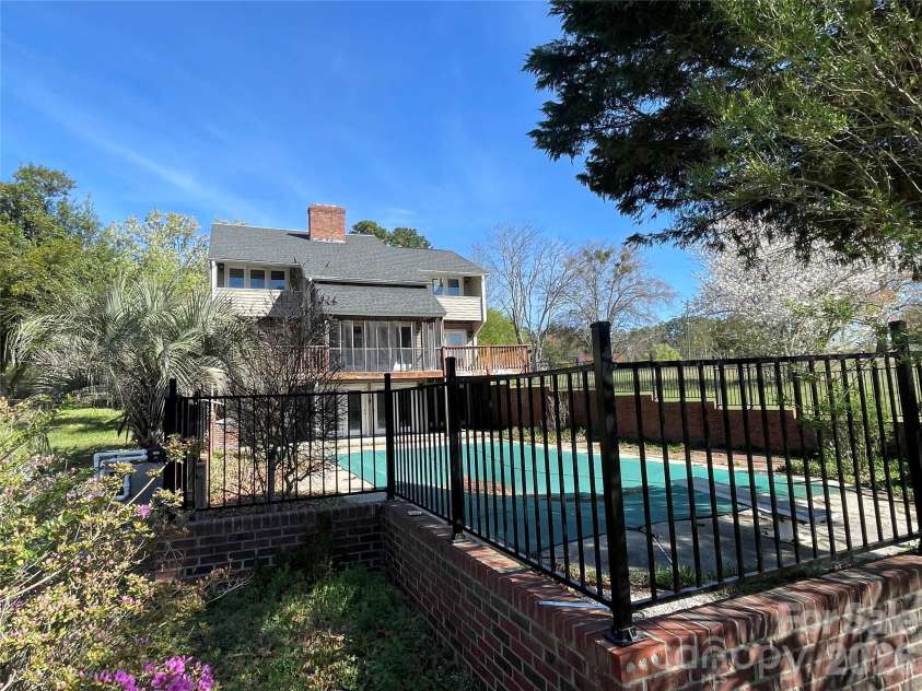 6174 Center Grove Road, Kershaw, SC 29067.  MLS# CAR4358786, YatesRealty ID 27066. 