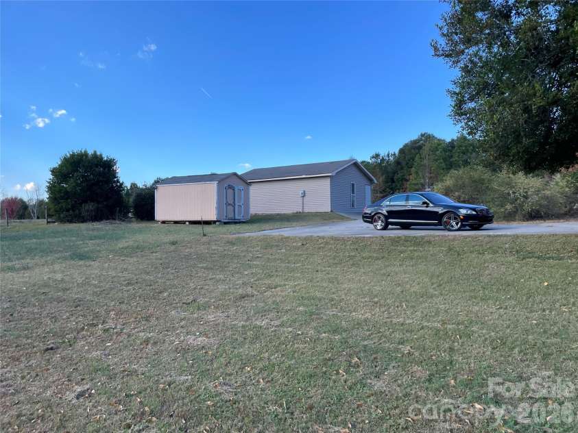 6174 Center Grove Road, Kershaw, SC 29067.  MLS# CAR4358786, YatesRealty ID 27066. 