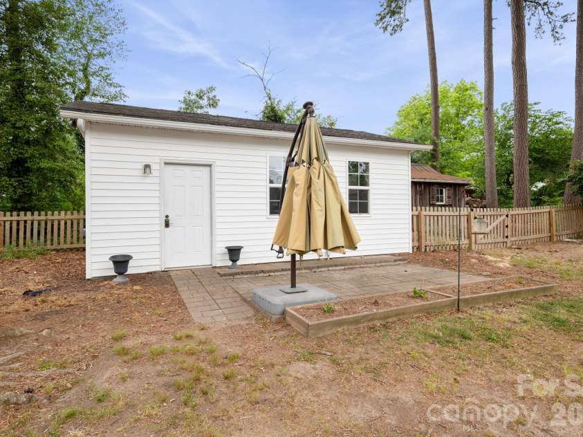 511 Rice Street, Landis, NC 28088.  MLS# CAR4378246, YatesRealty ID 27067. 