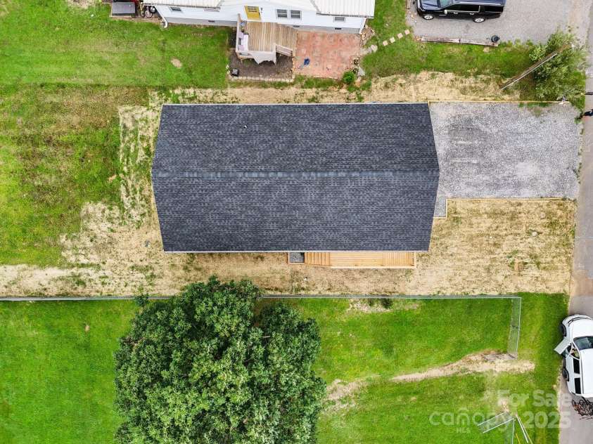 58 Goldmont Street, Black Mountain, NC 28711.  MLS# CAR4261245, YatesRealty ID 27067. 