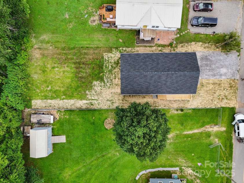 58 Goldmont Street, Black Mountain, NC 28711.  MLS# CAR4261245, YatesRealty ID 27067. 