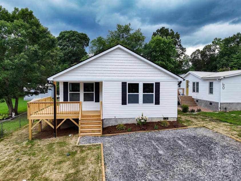 58 Goldmont Street, Black Mountain, NC 28711.  MLS# CAR4261245, YatesRealty ID 27067. 