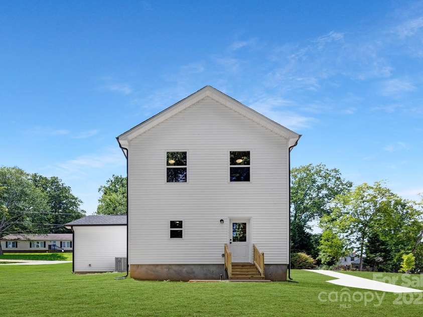 112 Gould Avenue, Bessemer City, NC 28016.  MLS# CAR4319963, YatesRealty ID 27068. 