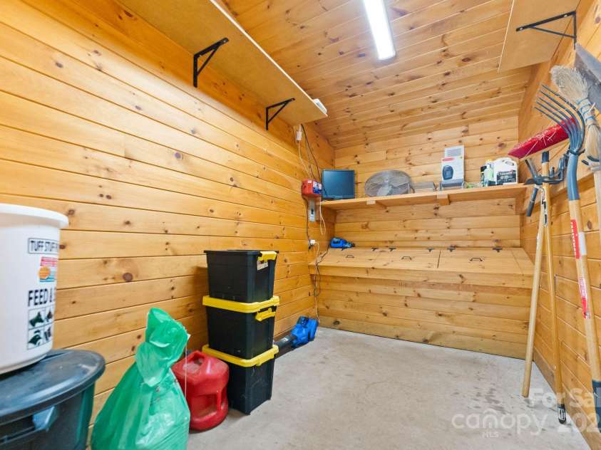 1363 John Cline Court, Lincolnton, NC 28092.  MLS# CAR4238099, YatesRealty ID 2707. 2nd tack room