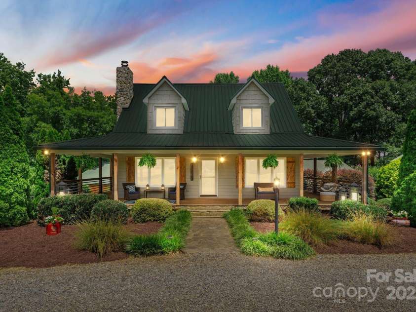 1363 John Cline Court, Lincolnton, NC 28092.  MLS# CAR4238099, YatesRealty ID 2707. 