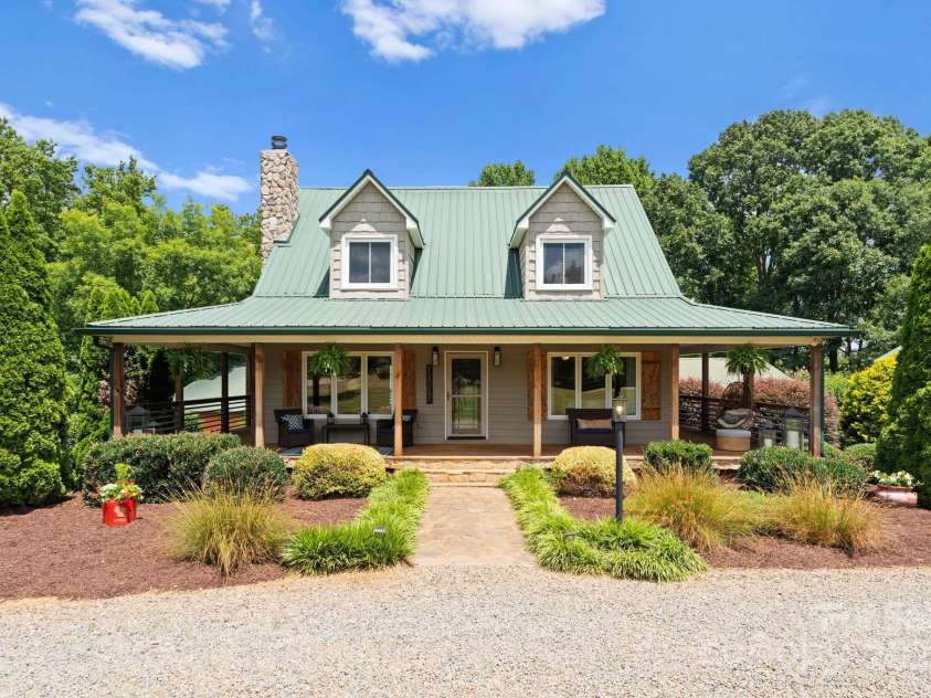 1363 John Cline Court, Lincolnton, NC 28092.  MLS# CAR4238099, YatesRealty ID 2707. 