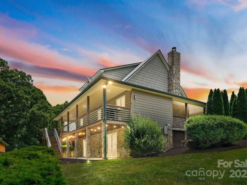 1363 John Cline Court, Lincolnton, NC 28092.  MLS# CAR4238099, YatesRealty ID 2707. 