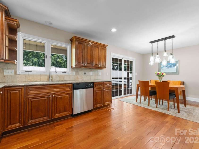 1363 John Cline Court, Lincolnton, NC 28092.  MLS# CAR4238099, YatesRealty ID 2707. 