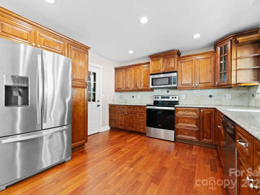 1363 John Cline Court, Lincolnton, NC 28092.  MLS# CAR4238099, YatesRealty ID 2707. 