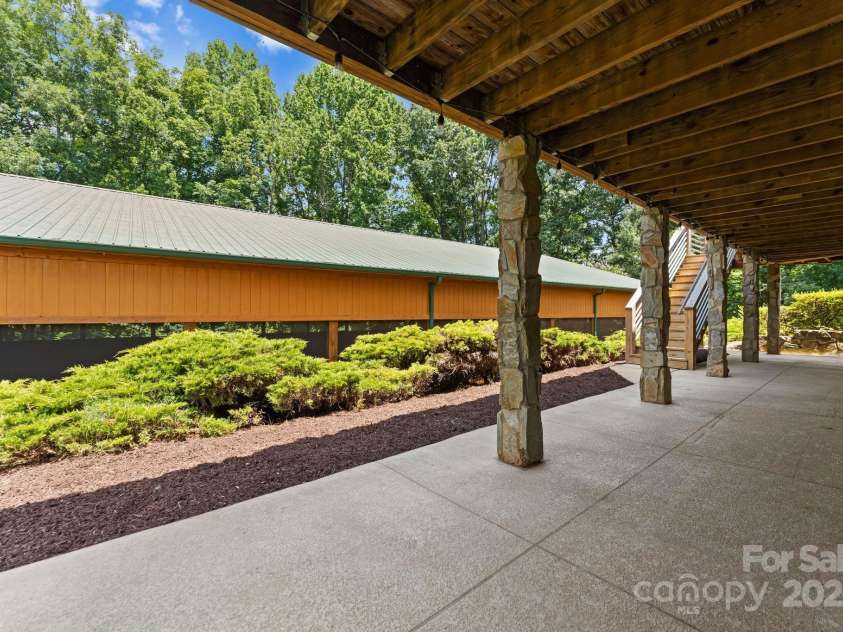 1363 John Cline Court, Lincolnton, NC 28092.  MLS# CAR4238099, YatesRealty ID 2707. Basment walk out