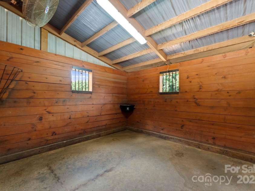 1363 John Cline Court, Lincolnton, NC 28092.  MLS# CAR4238099, YatesRealty ID 2707. Stall