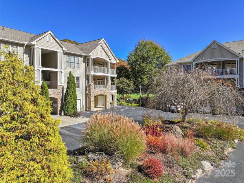 91 Glenview Lane, Maggie Valley, NC 28751.  MLS# CAR4312571, YatesRealty ID 2707. View from parking lot