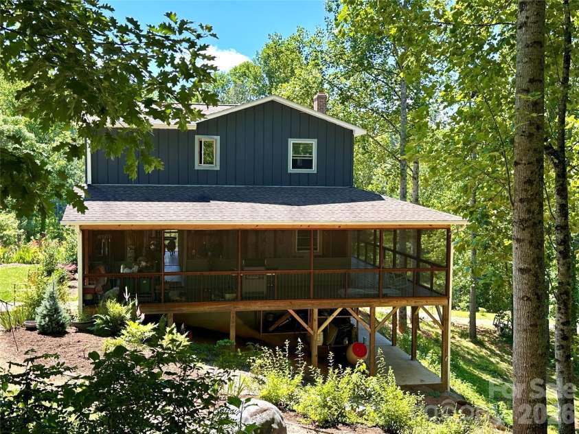 2825 Harrell Hill Road, Bakersville, NC 28705.  MLS# CAR4396417, YatesRealty ID 27070. 