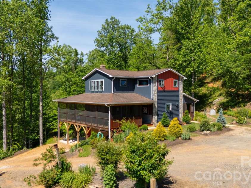 2825 Harrell Hill Road, Bakersville, NC 28705.  MLS# CAR4396417, YatesRealty ID 27070. 