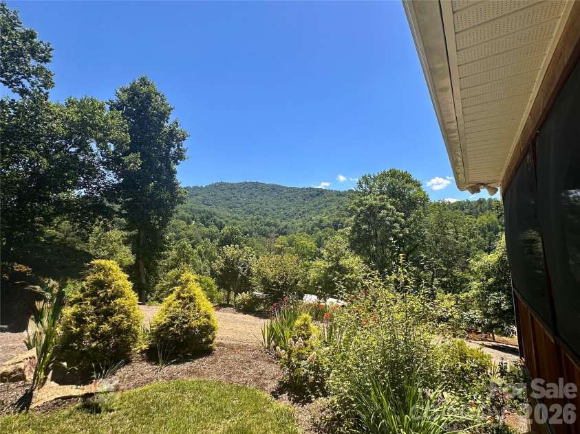 2825 Harrell Hill Road, Bakersville, NC 28705.  MLS# CAR4396417, YatesRealty ID 27070. 