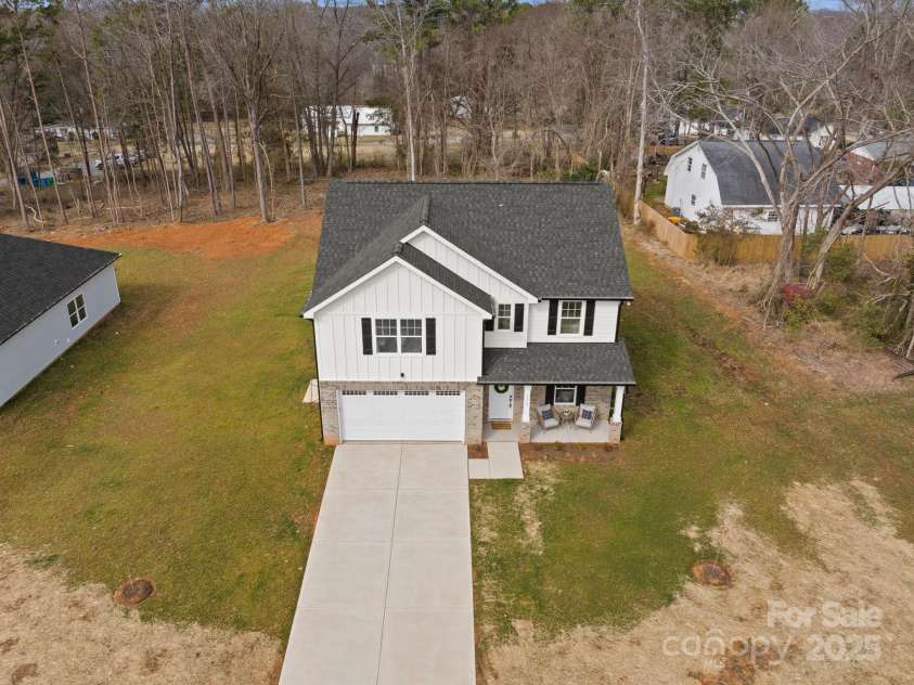 5319 Carden Drive, Charlotte, NC 28227.  MLS# CAR4196419, YatesRealty ID 27070. Dining Room