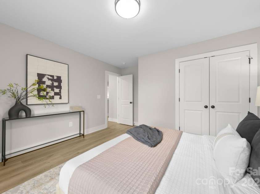 5319 Carden Drive, Charlotte, NC 28227.  MLS# CAR4196419, YatesRealty ID 27070. Office space/ Living room second floor