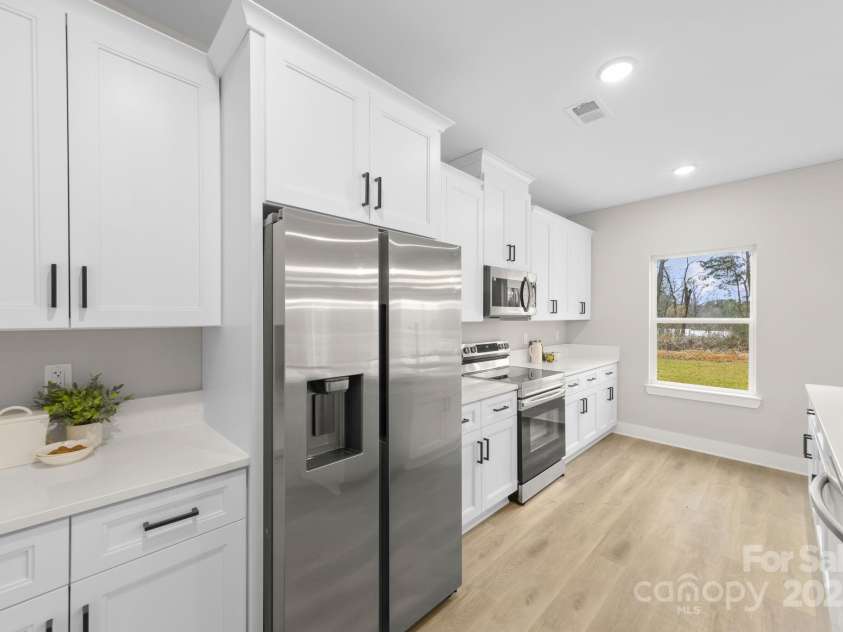 5319 Carden Drive, Charlotte, NC 28227.  MLS# CAR4196419, YatesRealty ID 27070. Primary bathroom