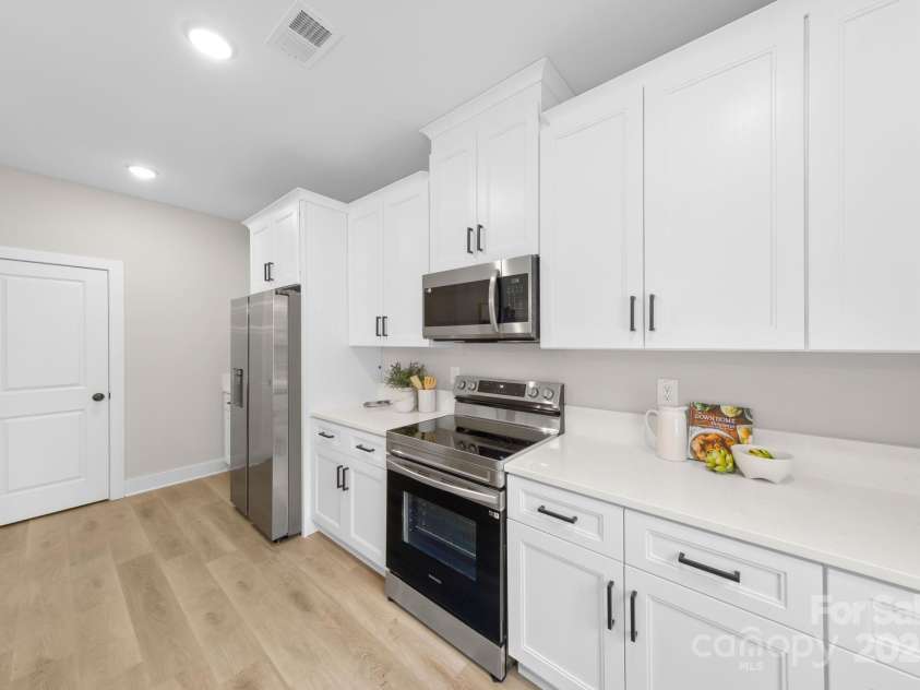 5319 Carden Drive, Charlotte, NC 28227.  MLS# CAR4196419, YatesRealty ID 27070. Primary bedroom