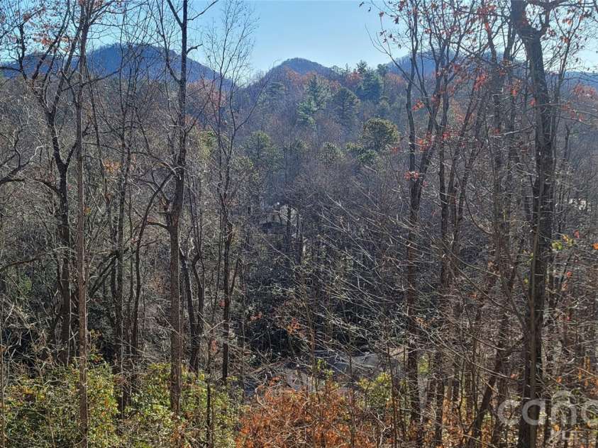 11 Starlight Drive, Black Mountain, NC 28711.  MLS# CAR4357278, YatesRealty ID 27071. Mountain views