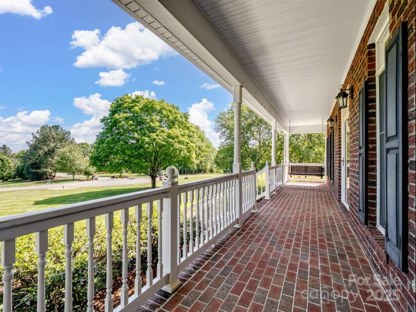 4628 Dovefield Lane, Kannapolis, NC 28081.  MLS# CAR4256683, YatesRealty ID 27071. 