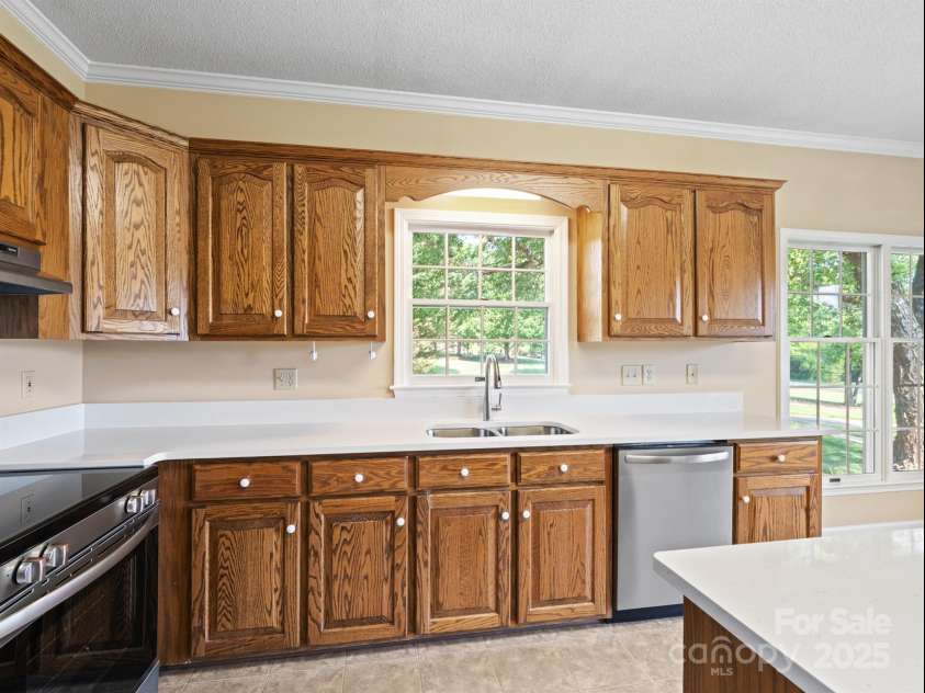 4628 Dovefield Lane, Kannapolis, NC 28081.  MLS# CAR4256683, YatesRealty ID 27071. 