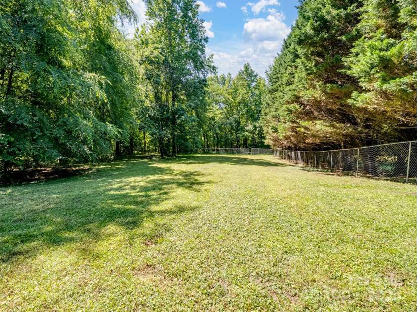 4628 Dovefield Lane, Kannapolis, NC 28081.  MLS# CAR4256683, YatesRealty ID 27071. 