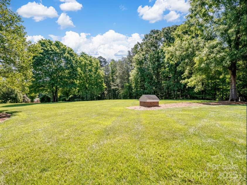 4628 Dovefield Lane, Kannapolis, NC 28081.  MLS# CAR4256683, YatesRealty ID 27071. 