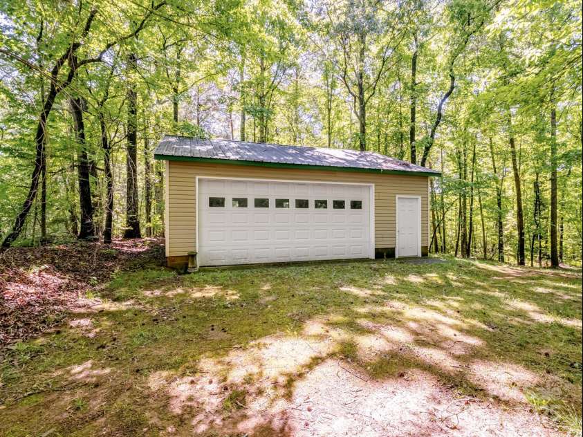 4628 Dovefield Lane, Kannapolis, NC 28081.  MLS# CAR4256683, YatesRealty ID 27071. 