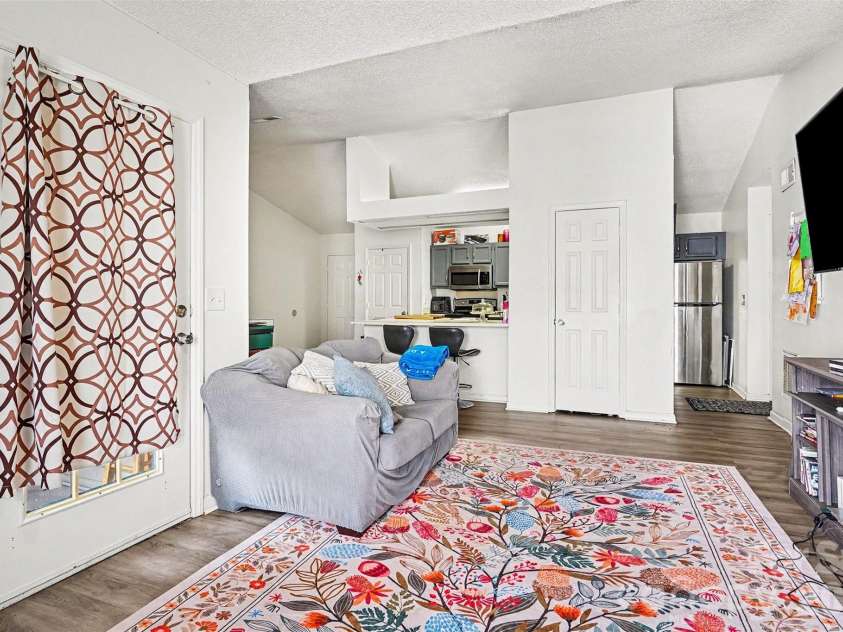 6223 Rosecroft Drive, Charlotte, NC 28215.  MLS# CAR4387819, YatesRealty ID 27072. 