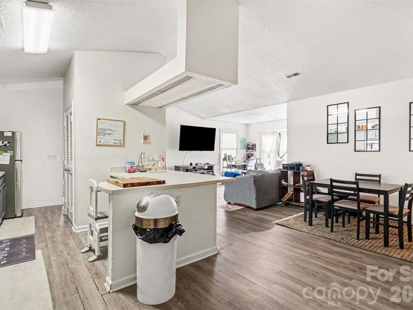 6223 Rosecroft Drive, Charlotte, NC 28215.  MLS# CAR4387819, YatesRealty ID 27072. 