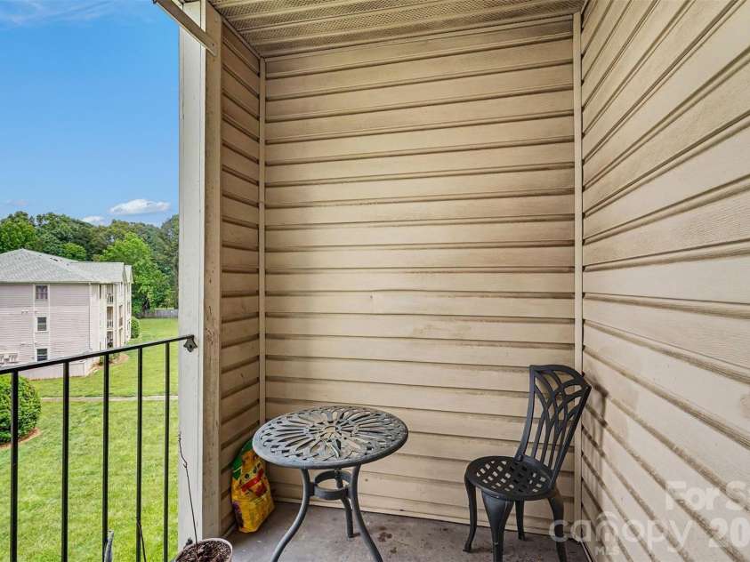 6223 Rosecroft Drive, Charlotte, NC 28215.  MLS# CAR4387819, YatesRealty ID 27072. 