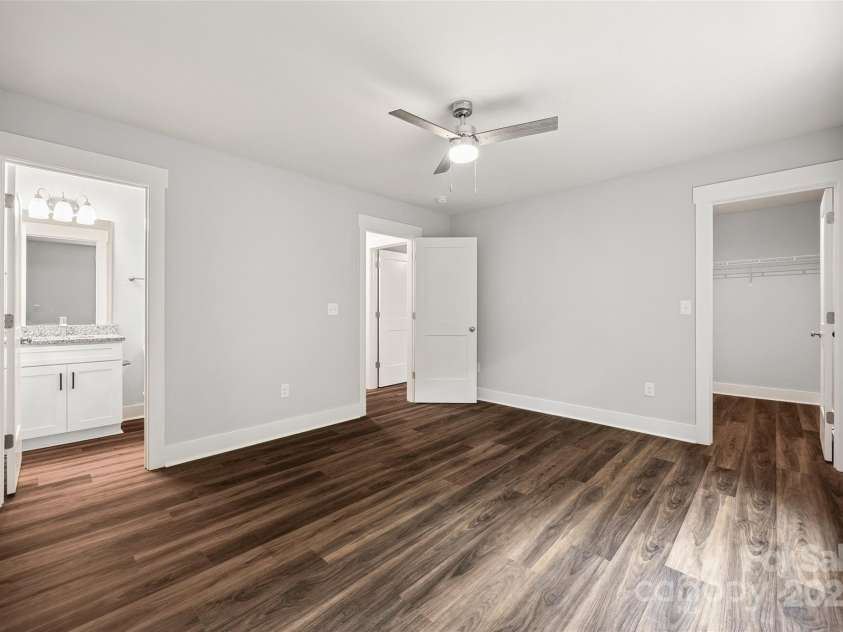 1747 Summit Avenue, Lancaster, SC 29720.  MLS# CAR4280328, YatesRealty ID 27074. Primary Suite