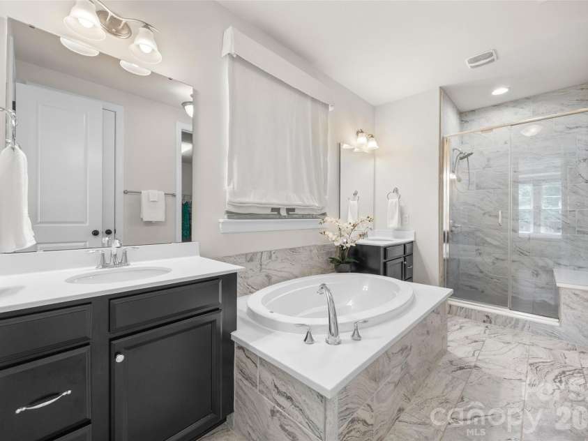 748 Garrett Green Way, Fort Mill, SC 29715.  MLS# CAR4378100, YatesRealty ID 27074. 