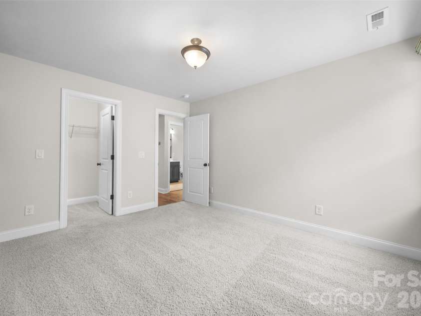 748 Garrett Green Way, Fort Mill, SC 29715.  MLS# CAR4378100, YatesRealty ID 27074. 